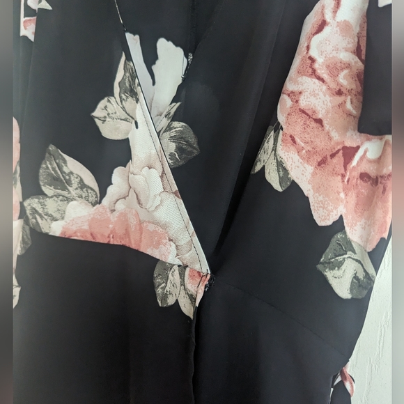 Dynamite - M - Black floral wrap dress - Picture 3 of 5
